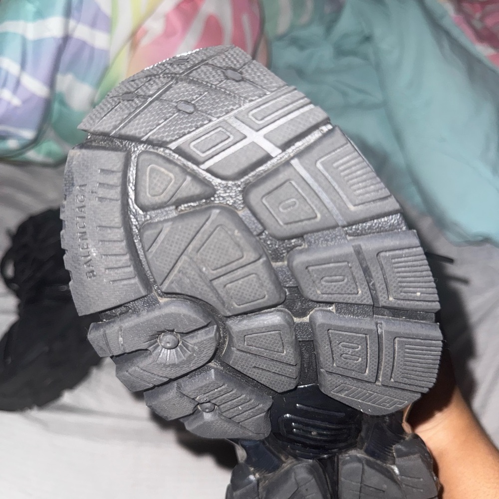 Balenciaga Runners - Picture 7 of 7